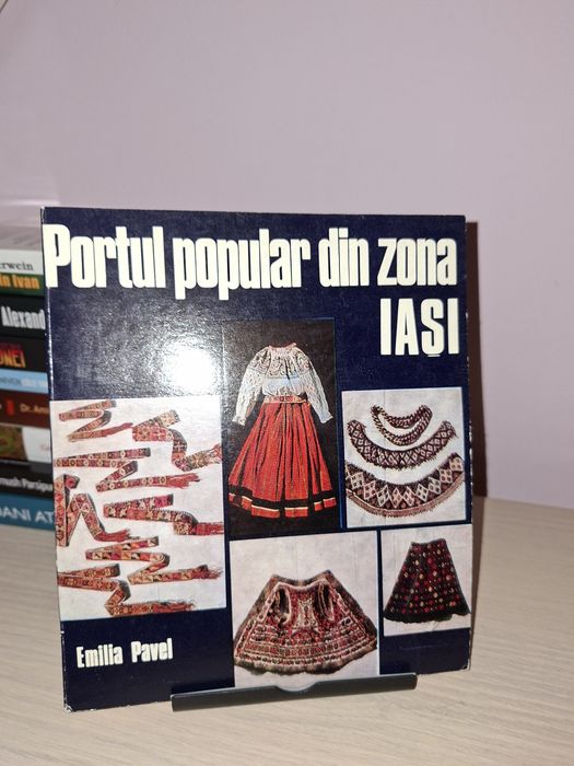 Portul popular din zona IASI - Emilia Pavel
