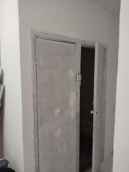Продам 2 комнатную. Московская планировка. 2 балкона .60кв.м