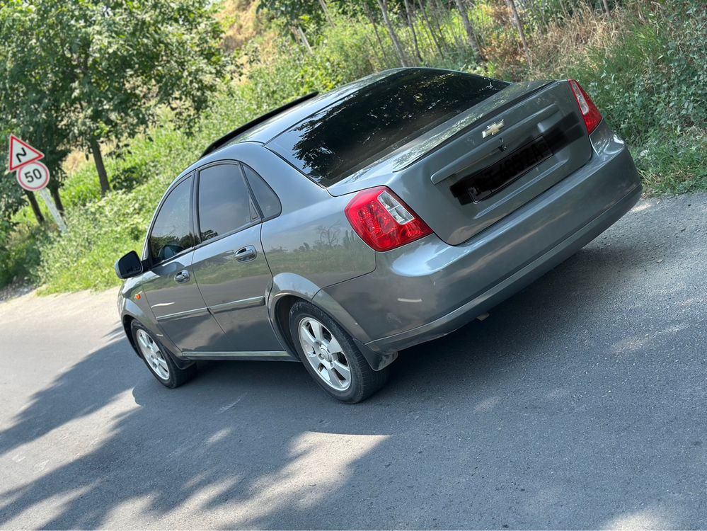 Chevrolet Gentra 3 poz full