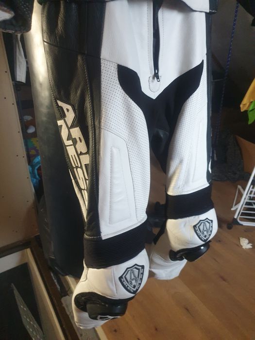 Costum moto dama marime 44