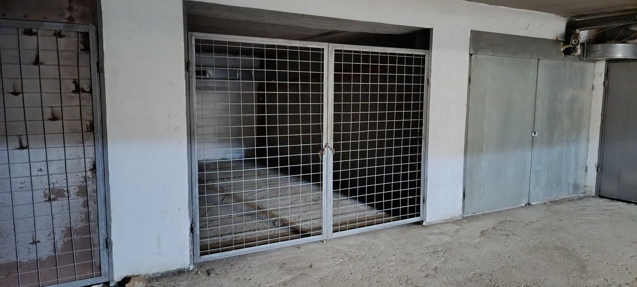 Продава се Гараж / Паркомясто в София, Слатина - 22 кв.м за 2137 €/кв.м - Снимка #12