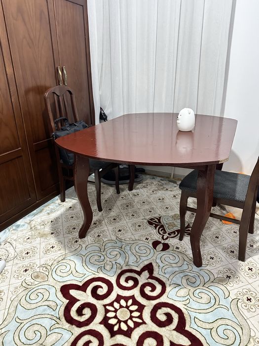 Продается стол б/у в хорошем состоянии.