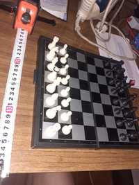 Шахматы на магнитах