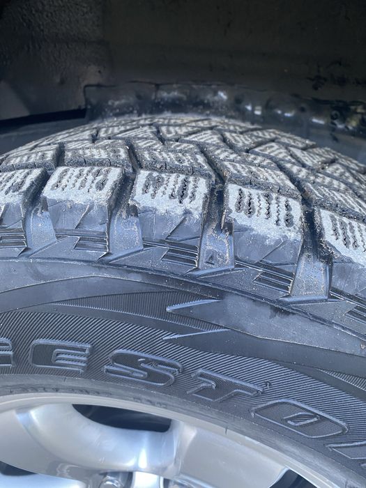 Продам зимние шины.