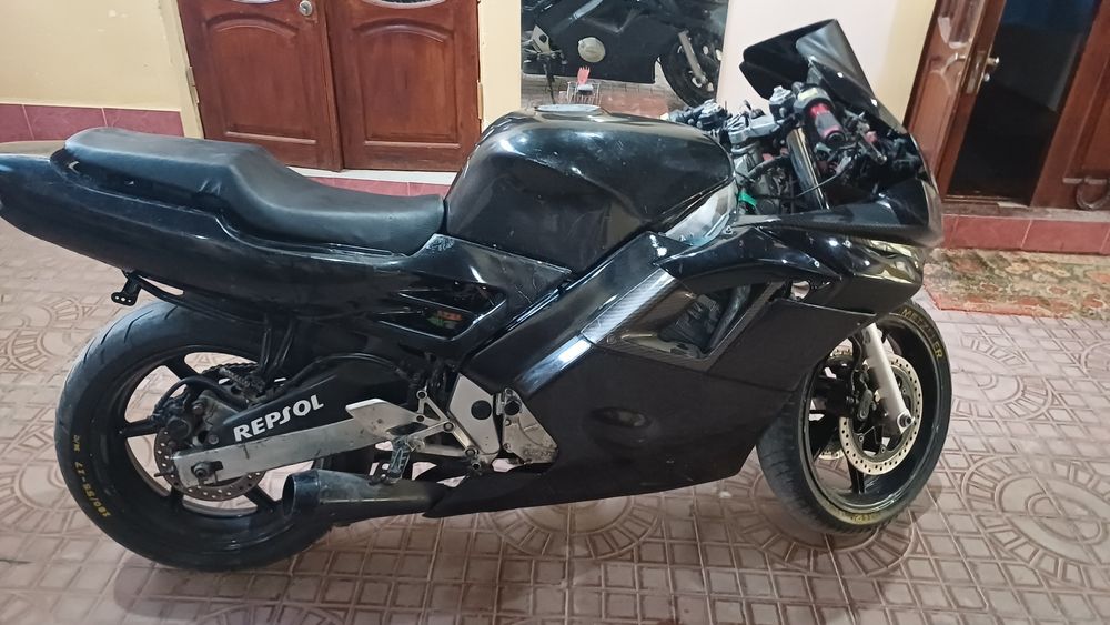 Honda sbr 600 f2