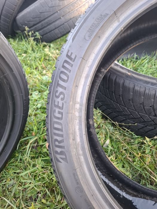 Vand 2 sau 4  anvelope 265 40 20 brigestone de iarna dot 2021