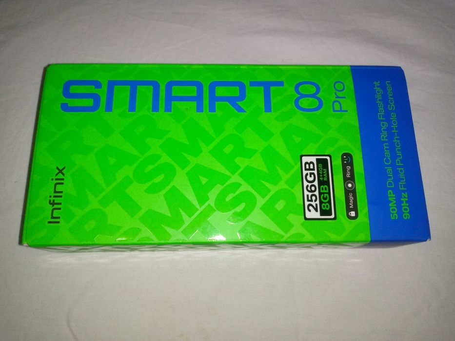 Отличный Smart 8 Pro. Память 8-256 GB.