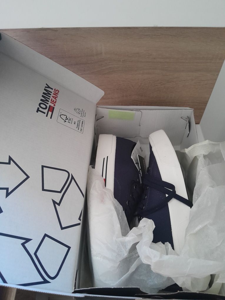 Tenesi barbati Tommy Jeans nr 41