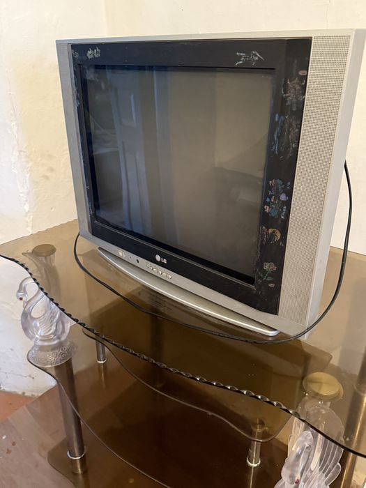 На продаже! Телевизор с приставкой и Обогреватель