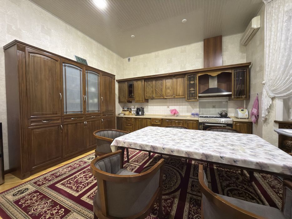 Продажа Углового дома 5,4 сотки Махалля Думбмирабад широкая улица