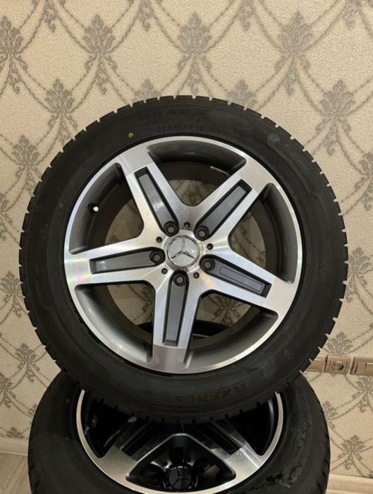 Продам диски с зимней резиной на Гелендваген