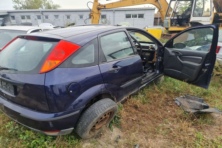 Far dreapta Ford Focus prima generatie