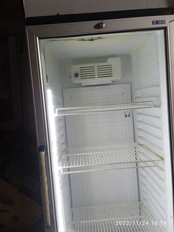 Холодильник  для напитков
