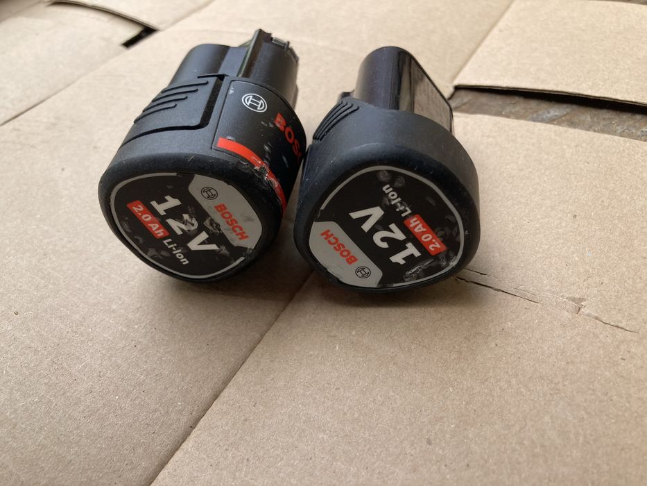 Acumulatori-Baterii Bosch 12v 2A