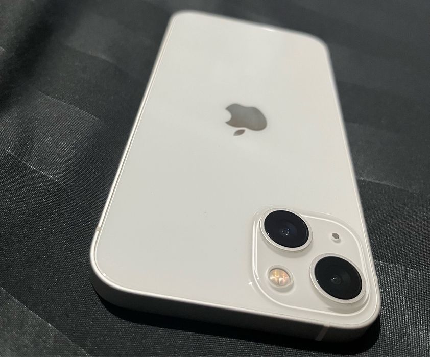  iPhone 13 в идеальном состоянии