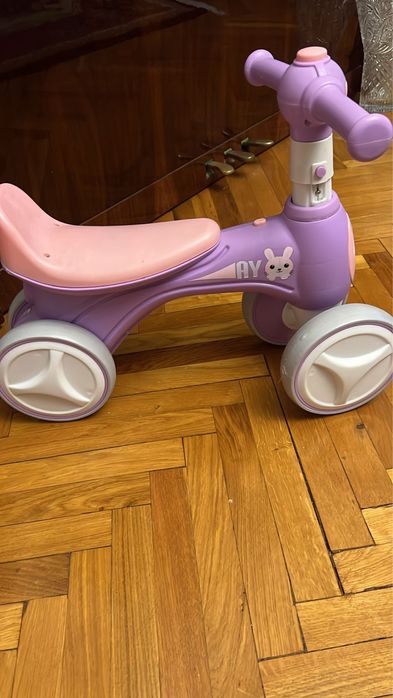 Bicicleta fara pedale, cu muzica si lumini Bunny