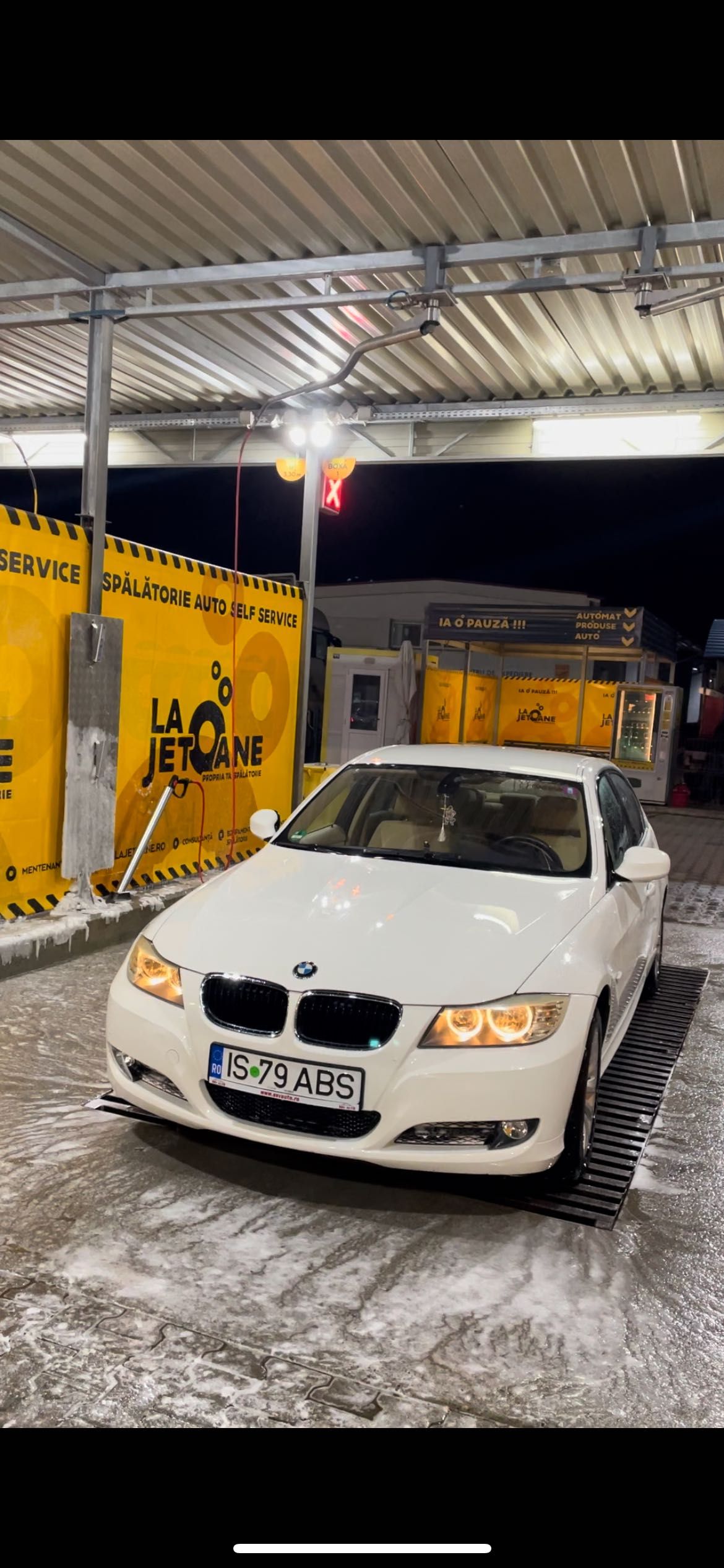 BMW E90 Facelift 2.0 Benzina 2009