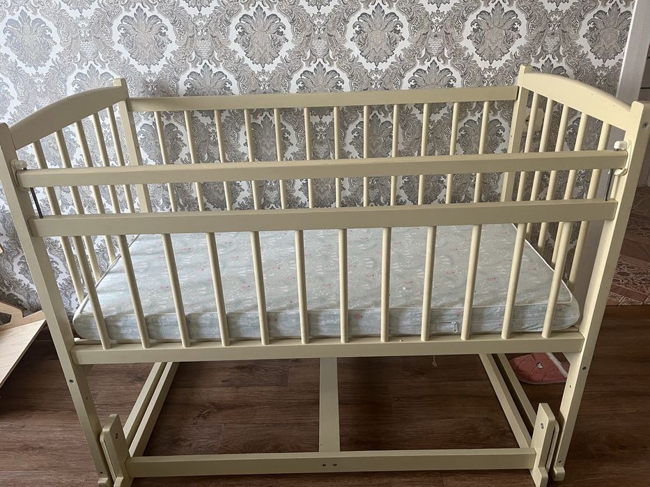 Продам кроватку