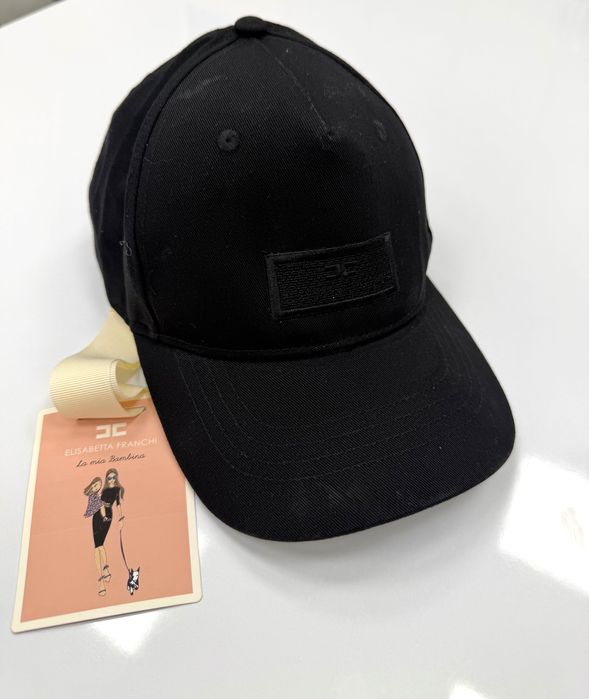 Нова шапка Elisabetta Franchi