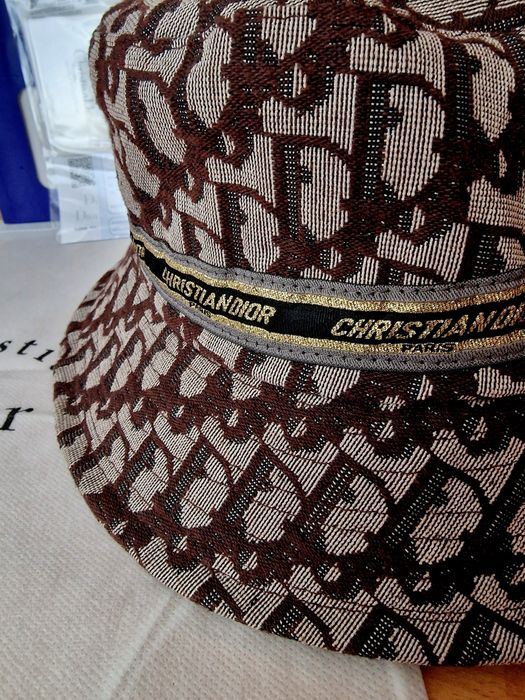 Palarie Christian Dior super model, saculet, etichetă