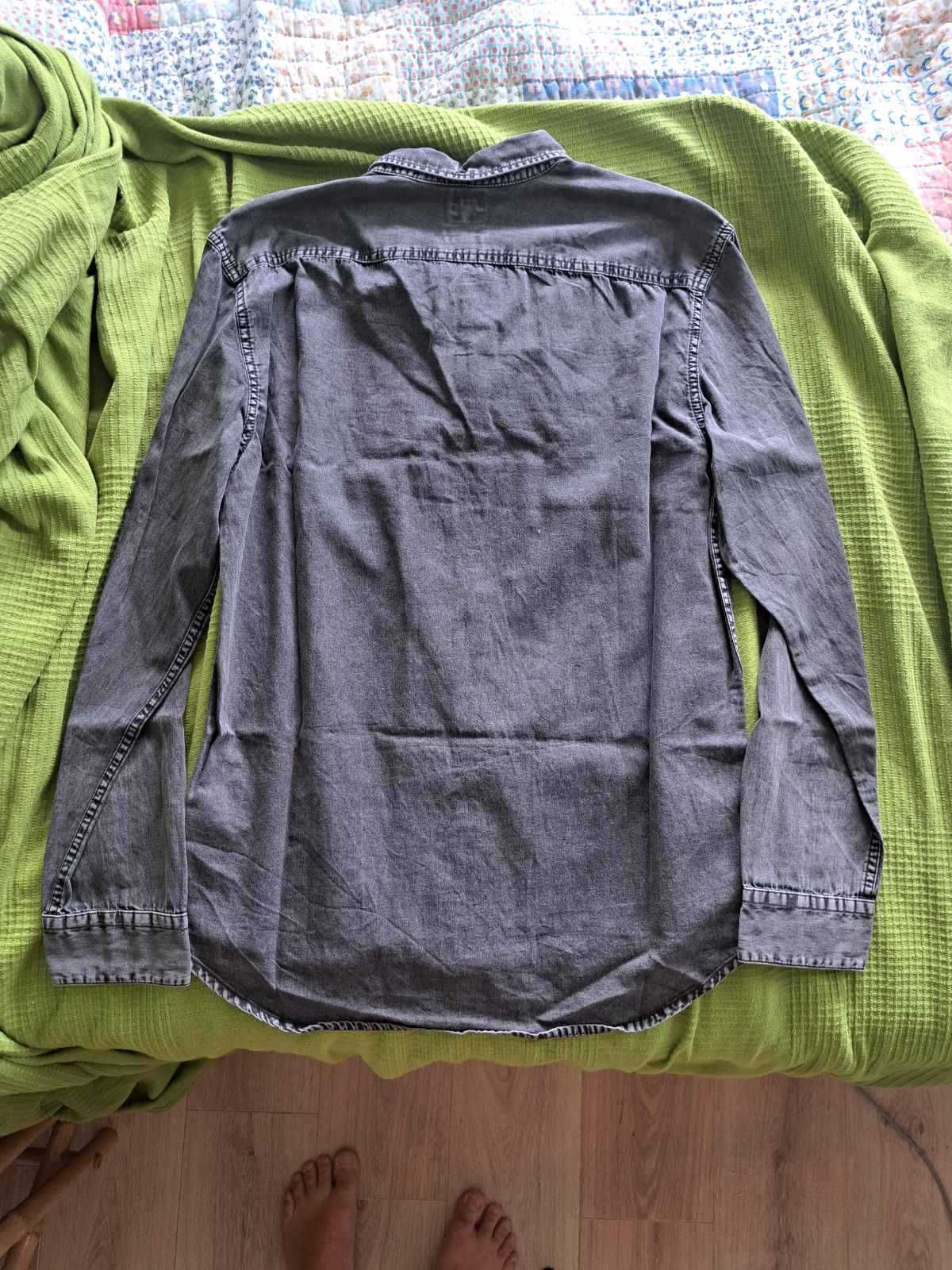 риза Quiksilver нова размер M