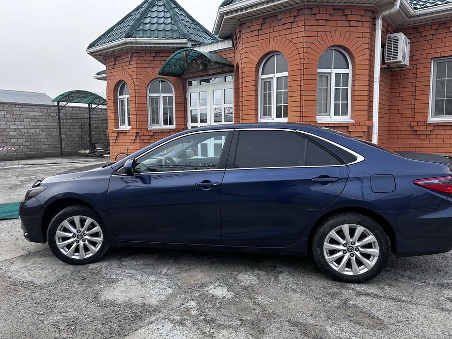 Тойота Камри  2015 год