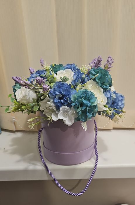 Дизайнерски букети от изкуствени цветя