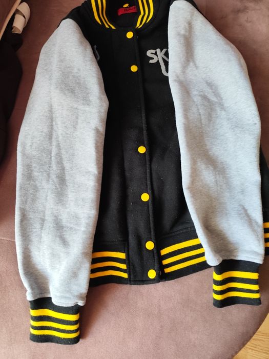 Младежки суичър размер XL