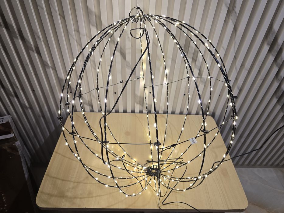 Голяма Коледна LED Светеща Топка!