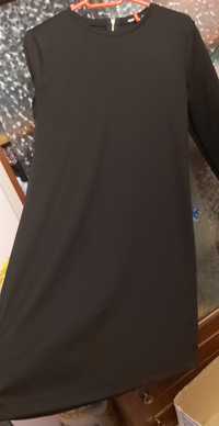 Rochie neagra Sinsay, midi, cambrata, cu manaca lunga