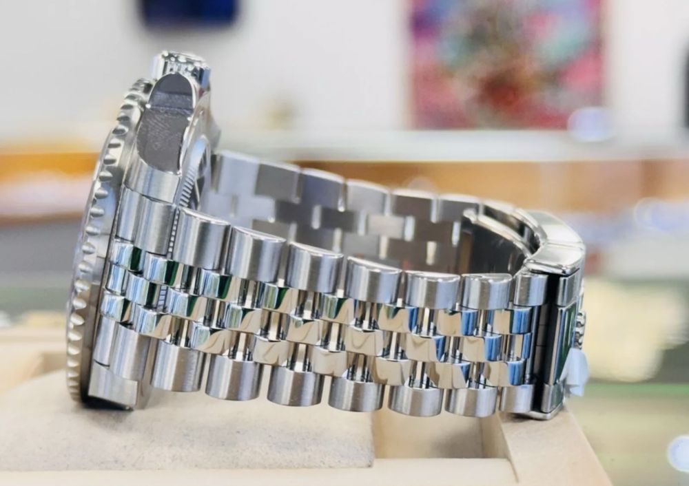 Часовник Rolex Pepsi НАМАЛЕН!