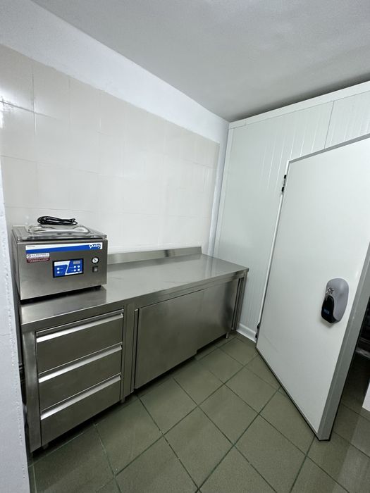 Camera frigorifica + Banc de lucru si chiuveta HoReCa