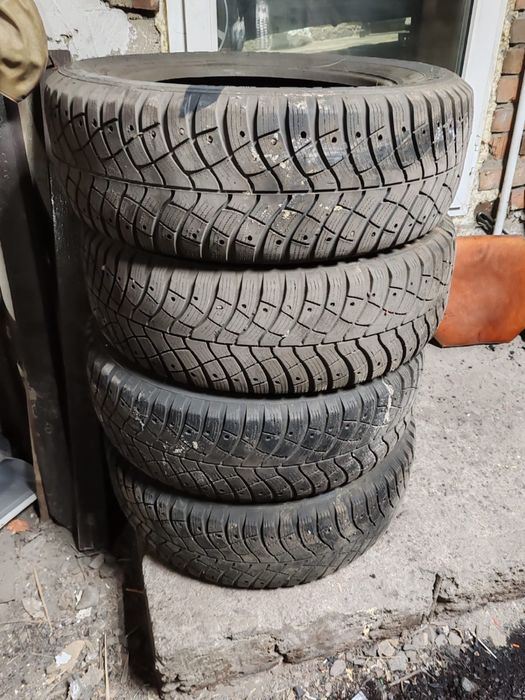 зимняя КАМА 215/65/16 ЦЕНА 20000