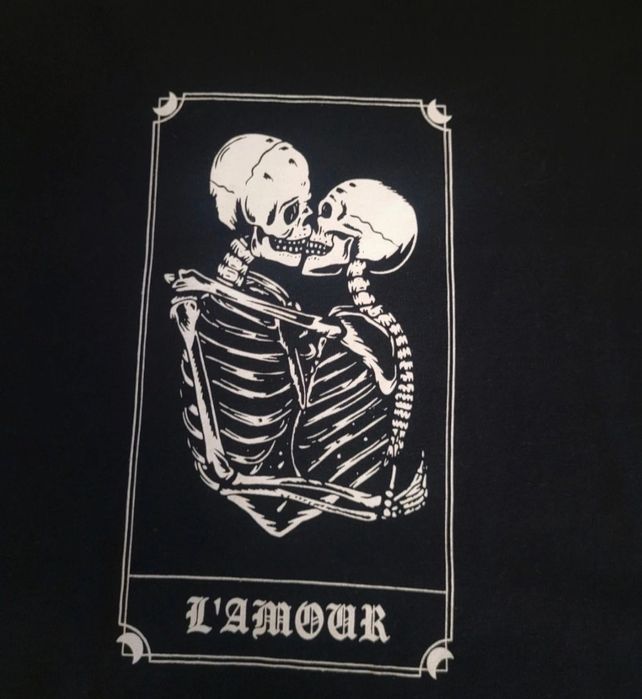 Tricou negru cu maneca scurta