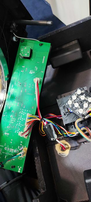 Boxa Bluetooth DEFECTA ION Party Rocker Livefuncționeaza doar luminile