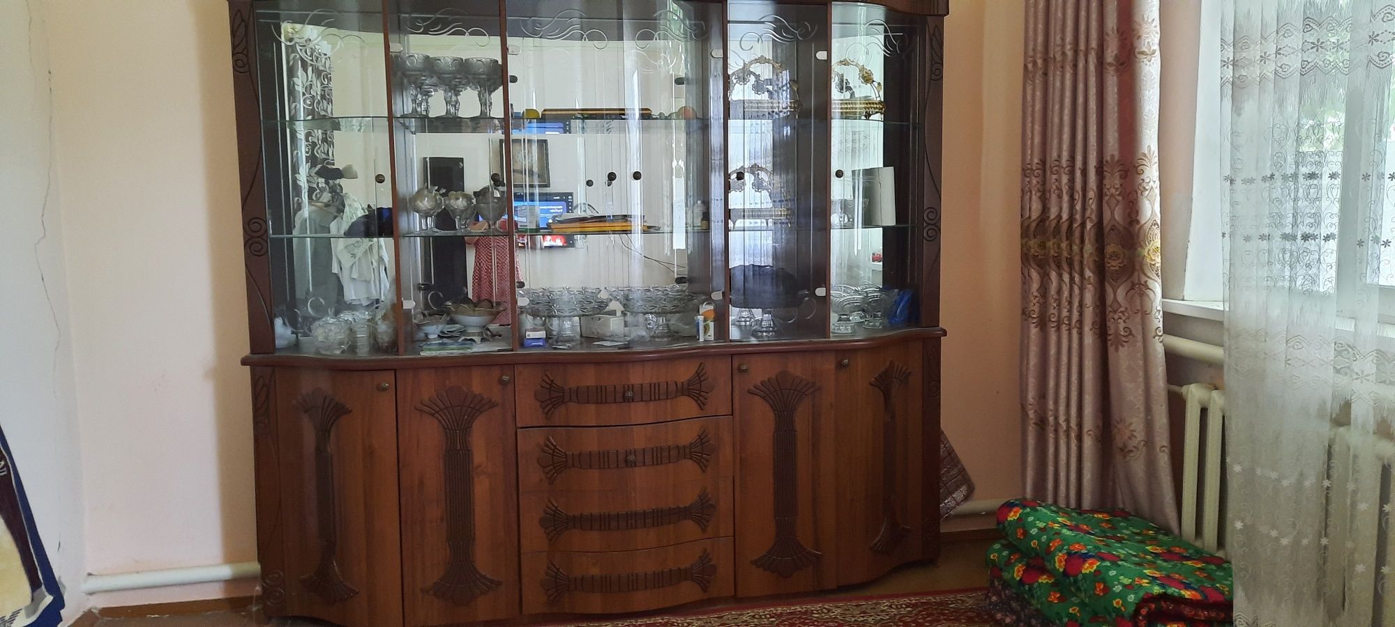 Сервант жаксы качествада таза