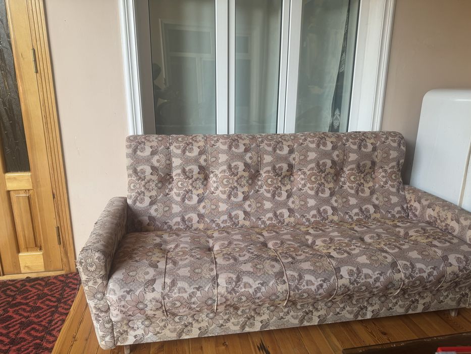 Yumshoq mebel sotiladi