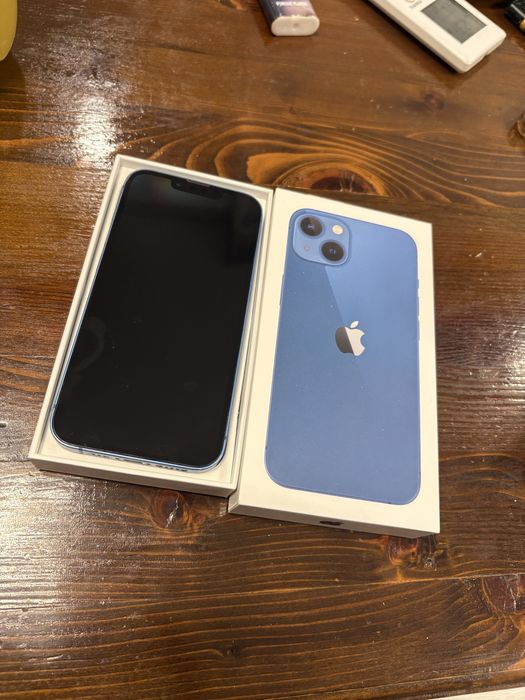 Iphone 13 Blue.