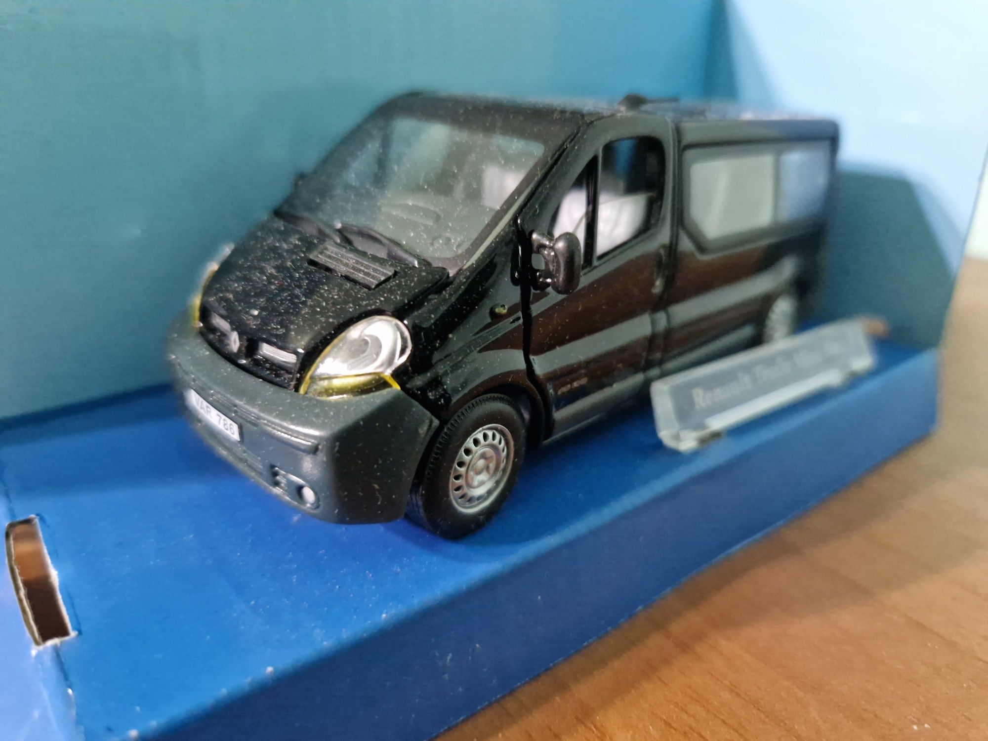 Machete auto 1:43