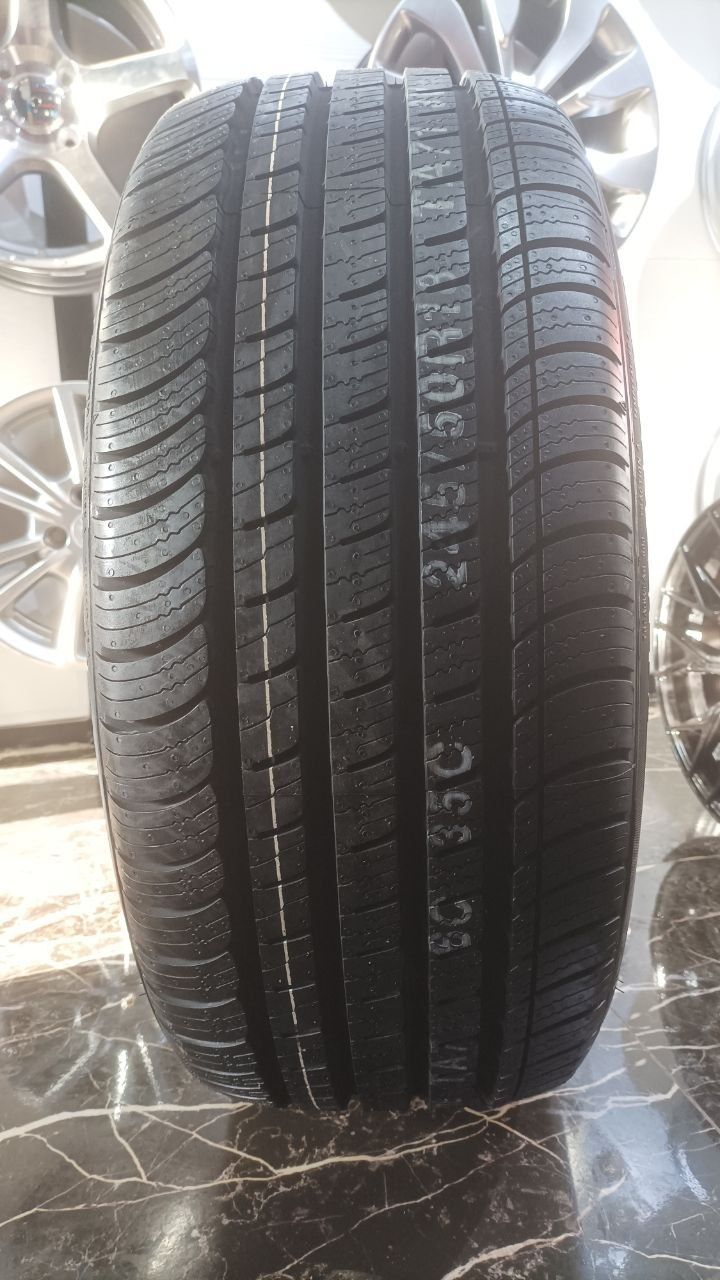 KUMHO Tire TA71 245/50R18