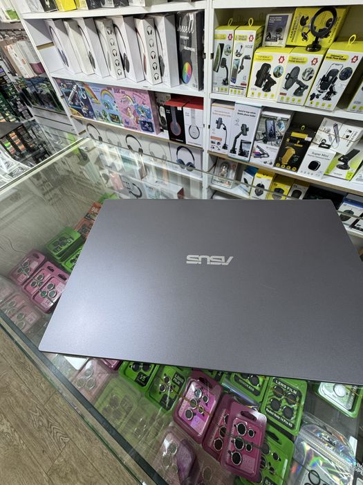 Kompyter asus noutbo sotladi