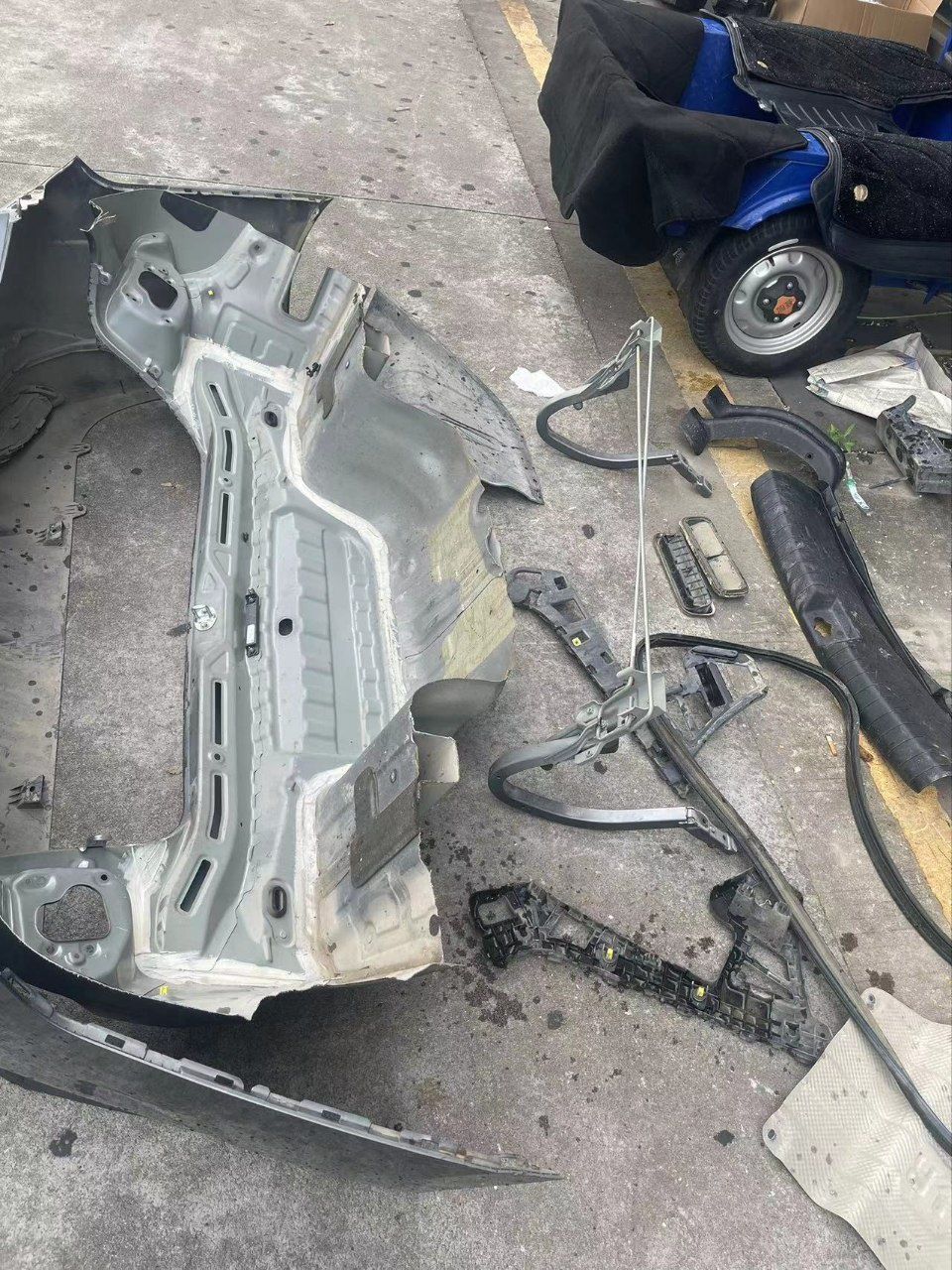 Kia ka5 xitoy variant bagaj stop VA boshqa zapchastlar