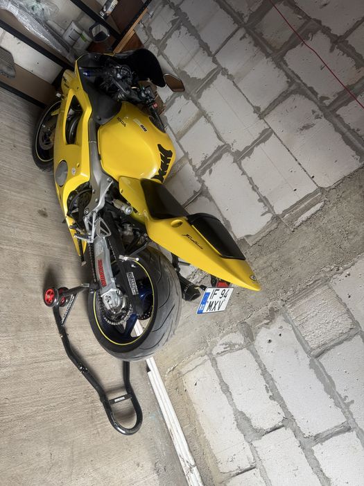 Honda Cbr F4i an fabricatie 2002