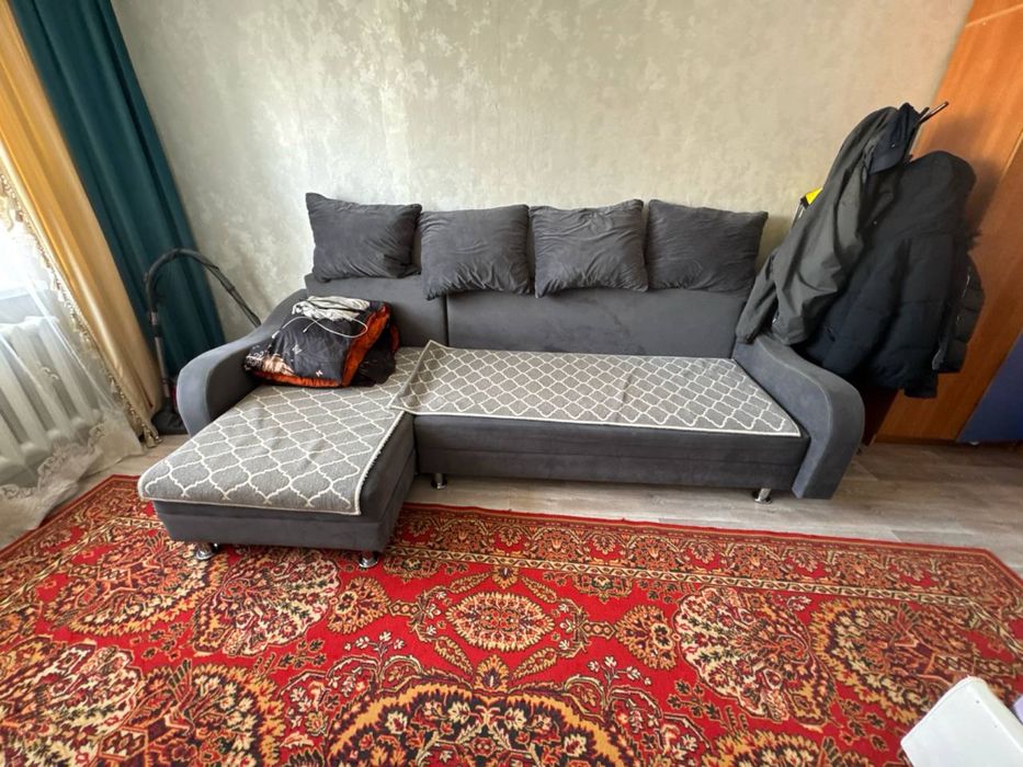 Отдам хороший диван торг имеется