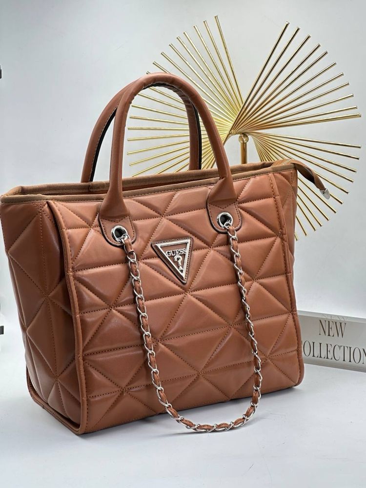 Geanta Guess Noua !!! Dimensiuni 30/30 !!!