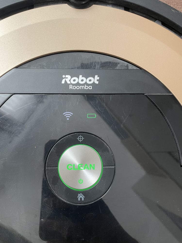 Robot aspirator iRobot Roomba