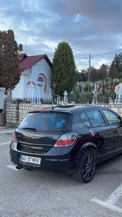 Vând Opel Astra H, motor 1.4 (90 CP)