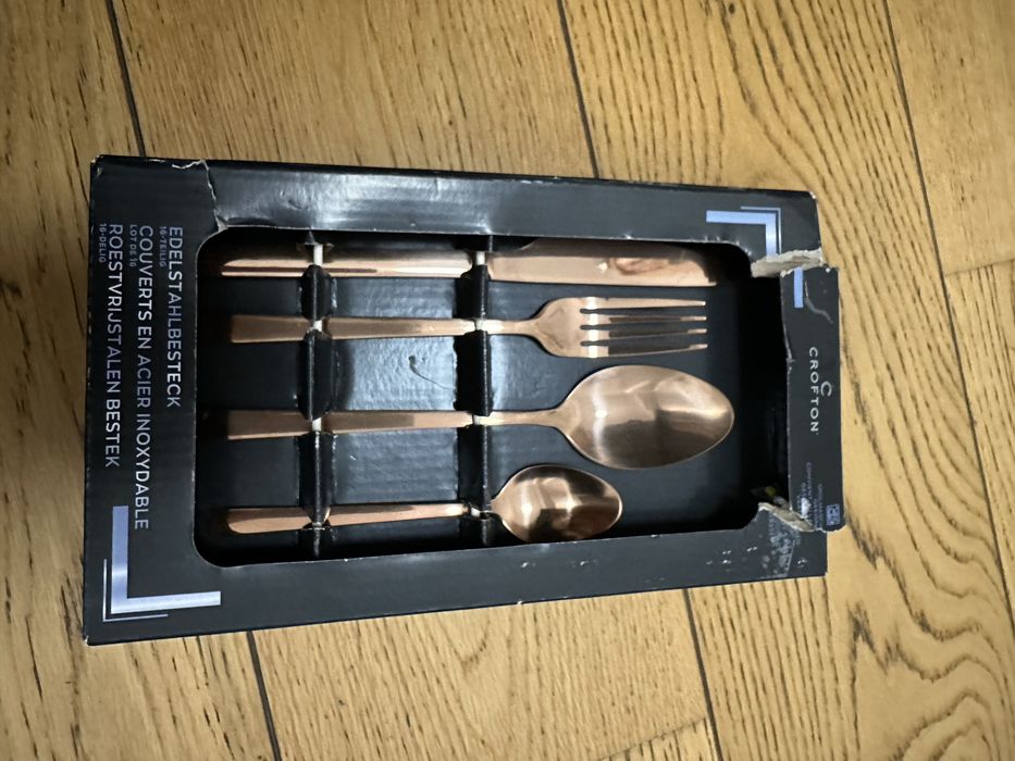 Set tacamuri 16 bucati