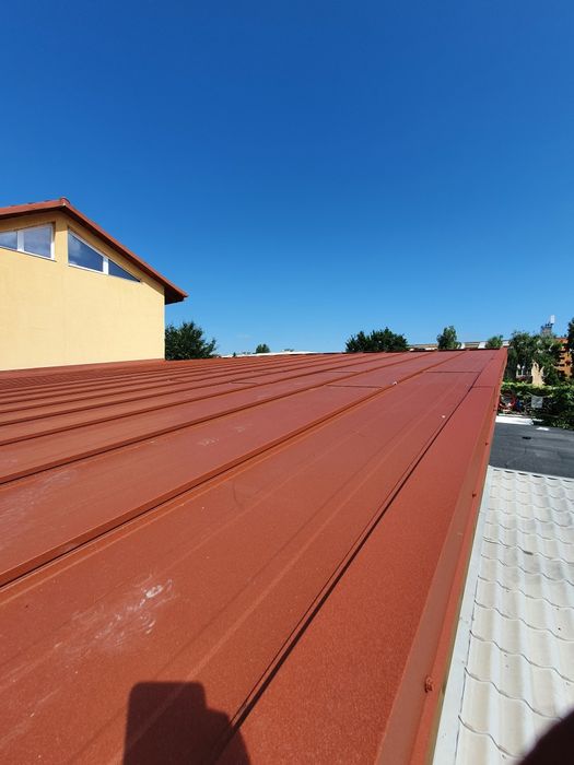 Țiglă metalică la ofertă, vopsire acoperis, mansardari, izolatii pod.