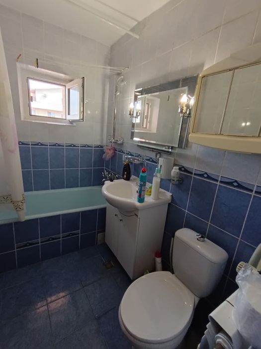 Vand apartament 3 camere, decomandat, zona Brancoveanu